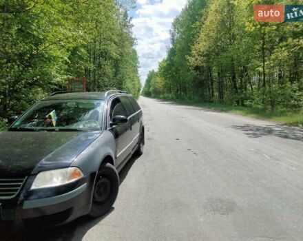 Чорний Фольксваген Пассат, об'ємом двигуна 1.6 л та пробігом 260 тис. км за 4500 $, фото 1 на Automoto.ua