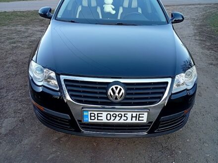 Черный Фольксваген Пассат, объемом двигателя 1.6 л и пробегом 225 тыс. км за 5950 $, фото 1 на Automoto.ua