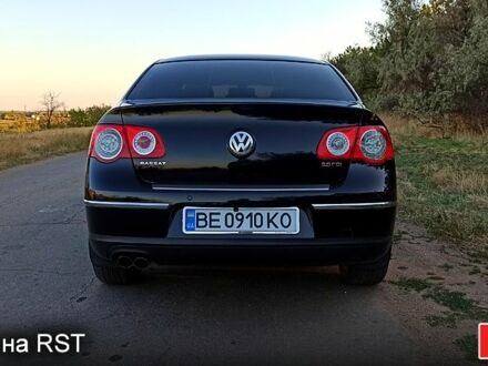 Чорний Фольксваген Пассат, об'ємом двигуна 2 л та пробігом 245 тис. км за 7500 $, фото 1 на Automoto.ua