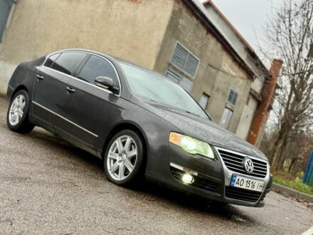 Чорний Фольксваген Пассат, об'ємом двигуна 2 л та пробігом 300 тис. км за 5700 $, фото 1 на Automoto.ua