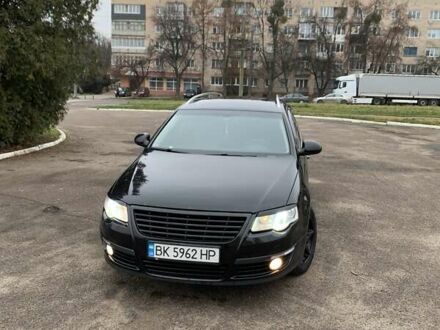 Черный Фольксваген Пассат, объемом двигателя 1.6 л и пробегом 343 тыс. км за 5950 $, фото 1 на Automoto.ua