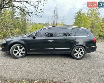 Черный Фольксваген Пассат, объемом двигателя 2 л и пробегом 400 тыс. км за 4900 $, фото 1 на Automoto.ua