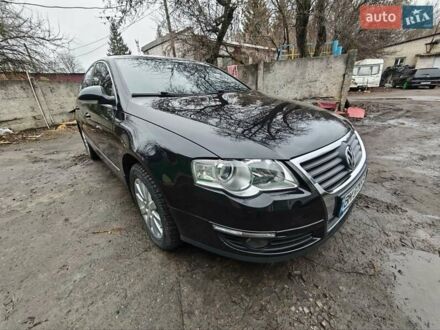 Чорний Фольксваген Пассат, об'ємом двигуна 2 л та пробігом 112 тис. км за 6950 $, фото 1 на Automoto.ua