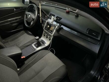 Черный Фольксваген Пассат, объемом двигателя 1.9 л и пробегом 364 тыс. км за 5400 $, фото 1 на Automoto.ua