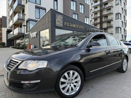 Черный Фольксваген Пассат, объемом двигателя 0 л и пробегом 250 тыс. км за 2000 $, фото 1 на Automoto.ua