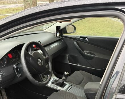 Черный Фольксваген Пассат, объемом двигателя 2 л и пробегом 412 тыс. км за 2796 $, фото 1 на Automoto.ua