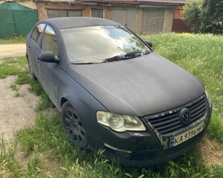 Чорний Фольксваген Пассат, об'ємом двигуна 2 л та пробігом 350 тис. км за 2399 $, фото 1 на Automoto.ua