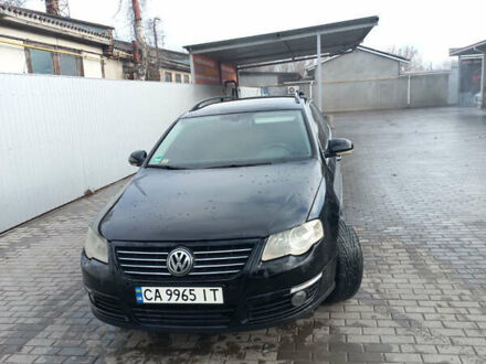 Черный Фольксваген Пассат, объемом двигателя 1.97 л и пробегом 350 тыс. км за 5700 $, фото 1 на Automoto.ua