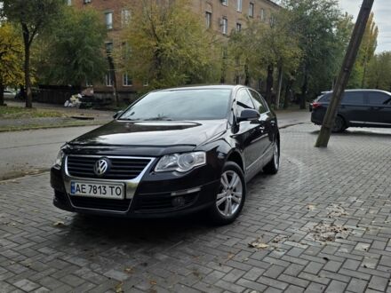 Черный Фольксваген Пассат, объемом двигателя 2 л и пробегом 300 тыс. км за 5999 $, фото 1 на Automoto.ua