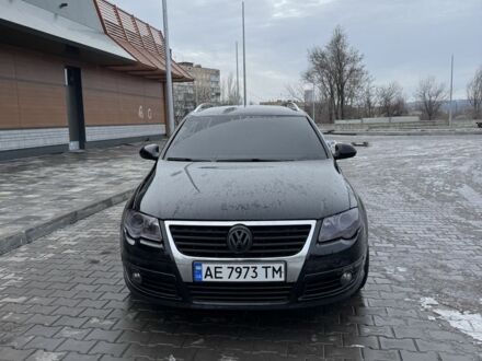 Черный Фольксваген Пассат, объемом двигателя 2 л и пробегом 200 тыс. км за 7200 $, фото 1 на Automoto.ua