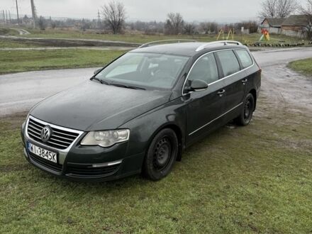 Черный Фольксваген Пассат, объемом двигателя 1.9 л и пробегом 350 тыс. км за 3300 $, фото 1 на Automoto.ua