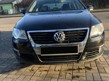 Черный Фольксваген Пассат, объемом двигателя 2 л и пробегом 370 тыс. км за 2650 $, фото 1 на Automoto.ua