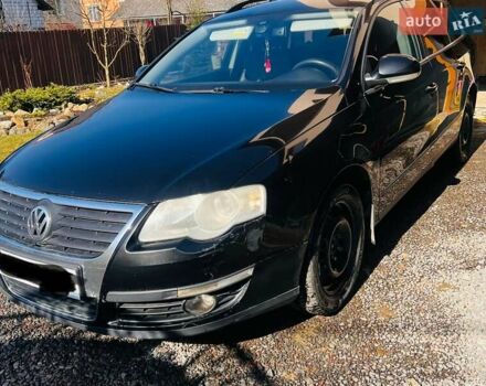 Черный Фольксваген Пассат, объемом двигателя 2 л и пробегом 377 тыс. км за 5100 $, фото 1 на Automoto.ua