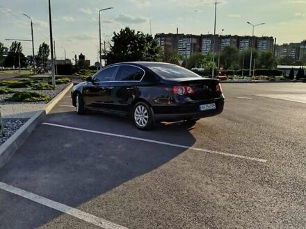 Фольксваген Пассат 2007 в Днепре (Днепропетровске) на Automoto.ua Черный Фольксваген Пассат, объемом двигателя 1.97 л и пробегом 314 тыс. км за 6550 $, фото 1 на Automoto.ua