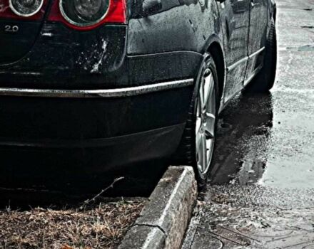 Чорний Фольксваген Пассат, об'ємом двигуна 2 л та пробігом 260 тис. км за 6200 $, фото 1 на Automoto.ua