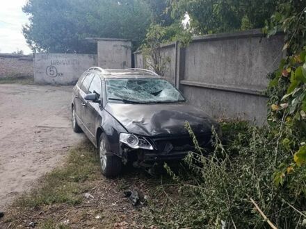 Черный Фольксваген Пассат, объемом двигателя 2 л и пробегом 350 тыс. км за 3000 $, фото 1 на Automoto.ua