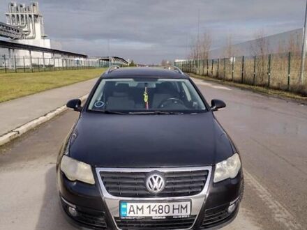 Черный Фольксваген Пассат, объемом двигателя 2 л и пробегом 220 тыс. км за 6450 $, фото 1 на Automoto.ua