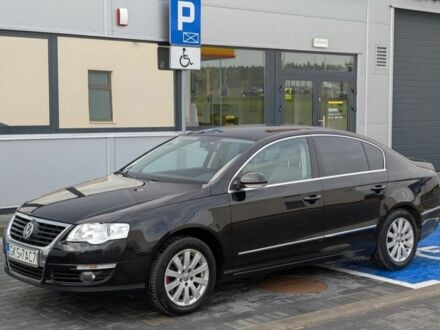 Черный Фольксваген Пассат, объемом двигателя 1.9 л и пробегом 298 тыс. км за 2200 $, фото 1 на Automoto.ua