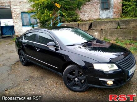 Черный Фольксваген Пассат, объемом двигателя 2 л и пробегом 350 тыс. км за 4200 $, фото 1 на Automoto.ua