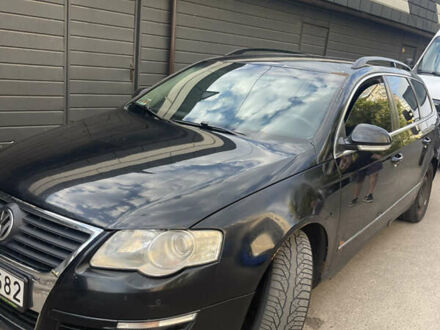 Чорний Фольксваген Пассат, об'ємом двигуна 2 л та пробігом 420 тис. км за 2750 $, фото 1 на Automoto.ua