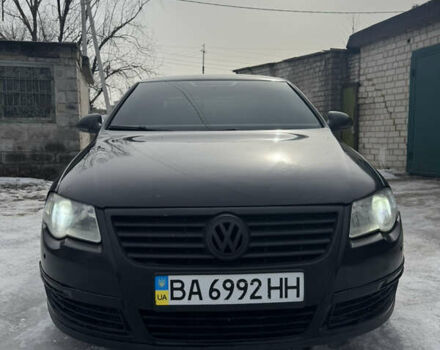 Черный Фольксваген Пассат, объемом двигателя 2 л и пробегом 300 тыс. км за 4850 $, фото 1 на Automoto.ua
