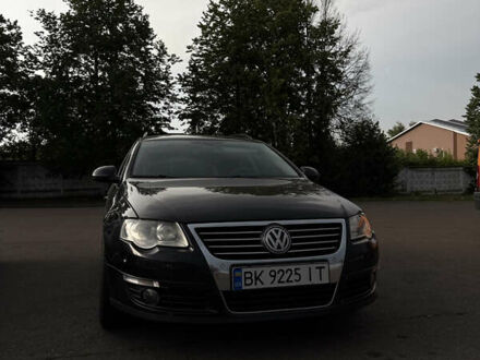 Черный Фольксваген Пассат, объемом двигателя 1.97 л и пробегом 370 тыс. км за 7500 $, фото 1 на Automoto.ua