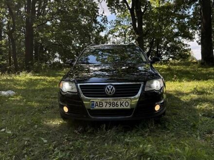 Фольксваген Пассат 2008 в Казатине на Automoto.ua Черный Фольксваген Пассат, объемом двигателя 1.97 л и пробегом 300 тыс. км за 6500 $, фото 1 на Automoto.ua