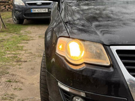 Черный Фольксваген Пассат, объемом двигателя 1.97 л и пробегом 250 тыс. км за 6700 $, фото 1 на Automoto.ua