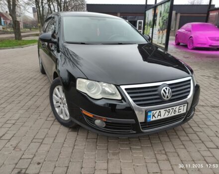Черный Фольксваген Пассат, объемом двигателя 1.8 л и пробегом 250 тыс. км за 5900 $, фото 1 на Automoto.ua