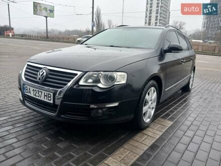 Черный Фольксваген Пассат, объемом двигателя 1.8 л и пробегом 263 тыс. км за 5000 $, фото 1 на Automoto.ua