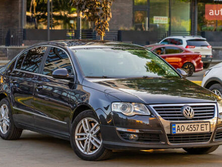 Черный Фольксваген Пассат, объемом двигателя 1.8 л и пробегом 264 тыс. км за 7800 $, фото 1 на Automoto.ua