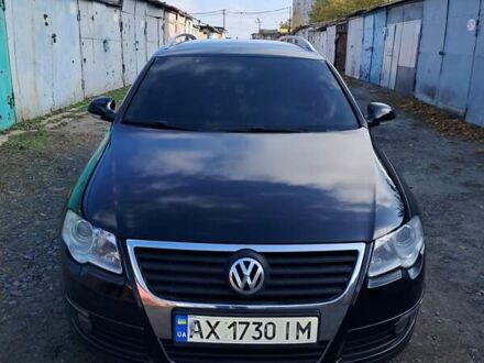 Черный Фольксваген Пассат, объемом двигателя 1.97 л и пробегом 237 тыс. км за 8200 $, фото 1 на Automoto.ua