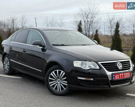 Черный Фольксваген Пассат, объемом двигателя 1.6 л и пробегом 219 тыс. км за 6800 $, фото 1 на Automoto.ua