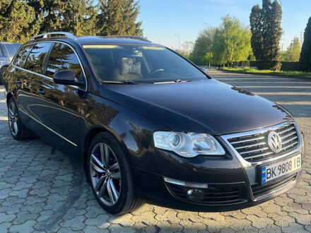 Черный Фольксваген Пассат, объемом двигателя 1.97 л и пробегом 255 тыс. км за 8800 $, фото 1 на Automoto.ua