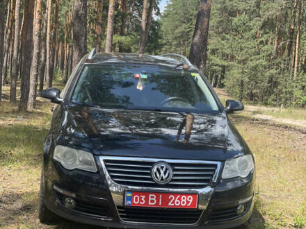 Чорний Фольксваген Пассат, об'ємом двигуна 2 л та пробігом 198 тис. км за 4900 $, фото 1 на Automoto.ua