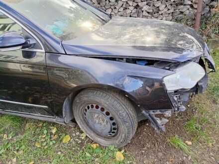 Чорний Фольксваген Пассат, об'ємом двигуна 0 л та пробігом 150 тис. км за 100 $, фото 1 на Automoto.ua