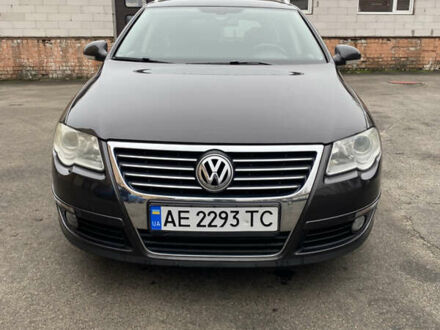 Черный Фольксваген Пассат, объемом двигателя 1.97 л и пробегом 232 тыс. км за 8700 $, фото 1 на Automoto.ua