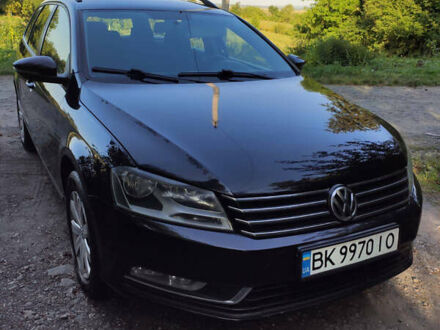 Фольксваген Пассат 2010 в Хмельницком на Automoto.ua Черный Фольксваген Пассат, объемом двигателя 1.6 л и пробегом 280 тыс. км за 9800 $, фото 1 на Automoto.ua