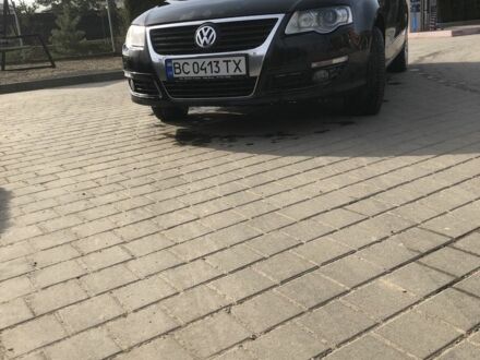 Черный Фольксваген Пассат, объемом двигателя 2 л и пробегом 337 тыс. км за 7050 $, фото 1 на Automoto.ua