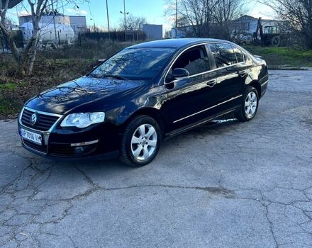 Черный Фольксваген Пассат, объемом двигателя 2 л и пробегом 195 тыс. км за 4700 $, фото 1 на Automoto.ua