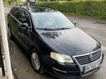 Черный Фольксваген Пассат, объемом двигателя 1.6 л и пробегом 280 тыс. км за 5600 $, фото 1 на Automoto.ua