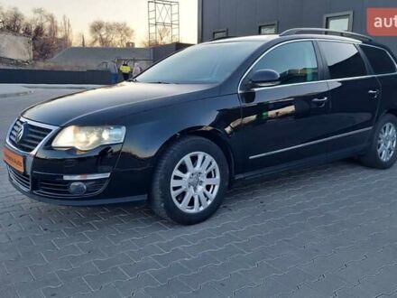 Черный Фольксваген Пассат, объемом двигателя 1.97 л и пробегом 239 тыс. км за 9222 $, фото 1 на Automoto.ua