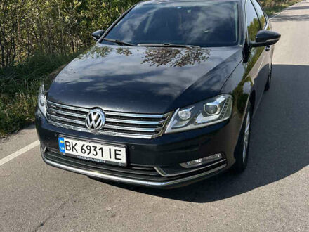 Черный Фольксваген Пассат, объемом двигателя 1.97 л и пробегом 321 тыс. км за 10200 $, фото 1 на Automoto.ua