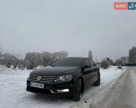 Черный Фольксваген Пассат, объемом двигателя 1.8 л и пробегом 213 тыс. км за 10000 $, фото 1 на Automoto.ua