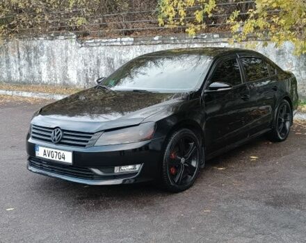 Черный Фольксваген Пассат, объемом двигателя 2.5 л и пробегом 270 тыс. км за 10000 $, фото 1 на Automoto.ua