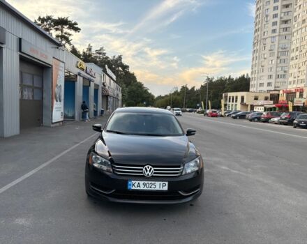 Черный Фольксваген Пассат, объемом двигателя 2.5 л и пробегом 320 тыс. км за 10000 $, фото 1 на Automoto.ua