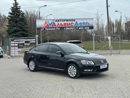 Чорний Фольксваген Пассат, об'ємом двигуна 2 л та пробігом 224 тис. км за 9500 $, фото 1 на Automoto.ua