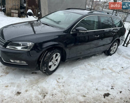 Черный Фольксваген Пассат, объемом двигателя 1.6 л и пробегом 296 тыс. км за 11000 $, фото 1 на Automoto.ua