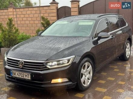 Фольксваген Пассат 2014 в Дубно на Automoto.ua Черный Фольксваген Пассат, объемом двигателя 2 л и пробегом 320 тыс. км за 12300 $, фото 1 на Automoto.ua