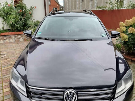 Черный Фольксваген Пассат, объемом двигателя 1.6 л и пробегом 382 тыс. км за 8900 $, фото 1 на Automoto.ua